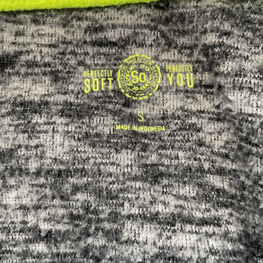 Quarter zip pullover - Picture 3 of 6